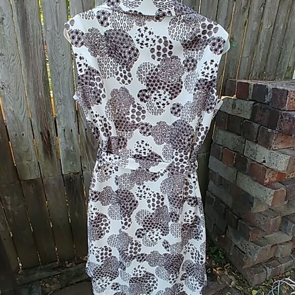 Sleeveless Black White 60s 70s Mod Belted Dress - Picture 3 of 6